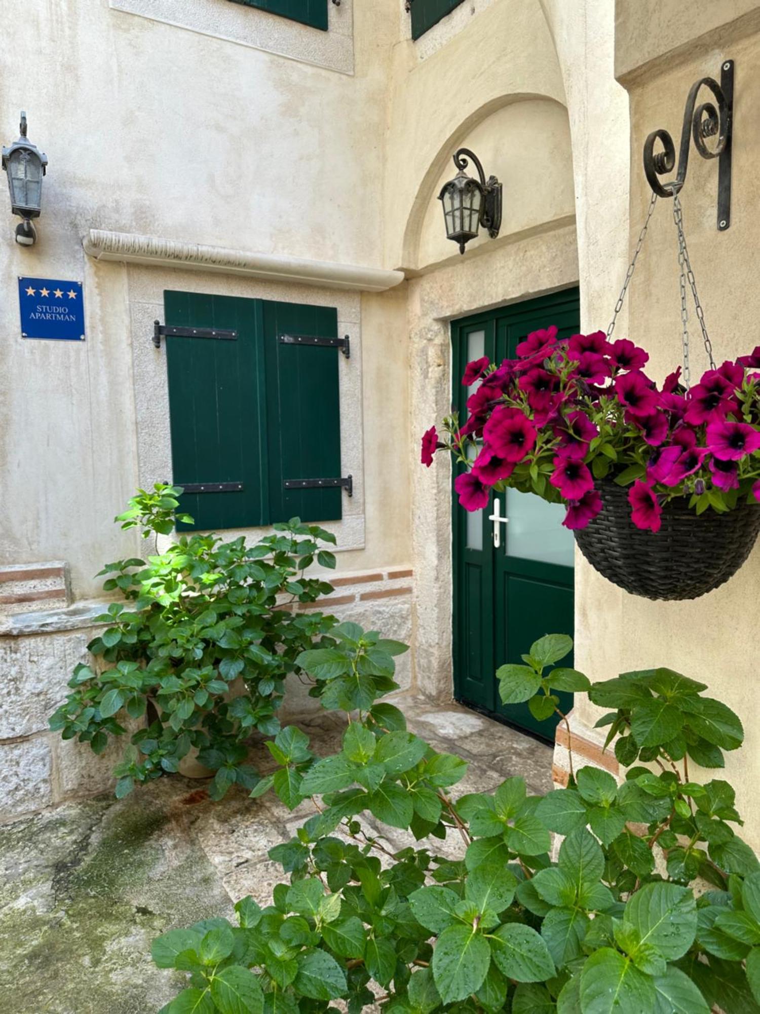 Apartament Diocletian Wine